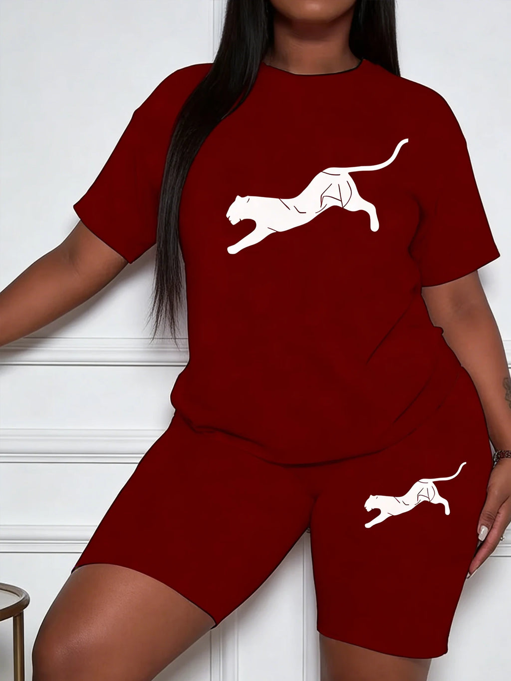 Women's plus-size casual shorts set with running animal pattern print design, fashionable and comfortable