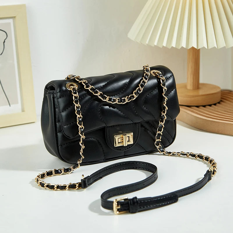 2025 New Women's Bag with a High-End Trendy Square Design, Fashionable Chain Shoulder Bag, Casual Simple Crossbody Bag for