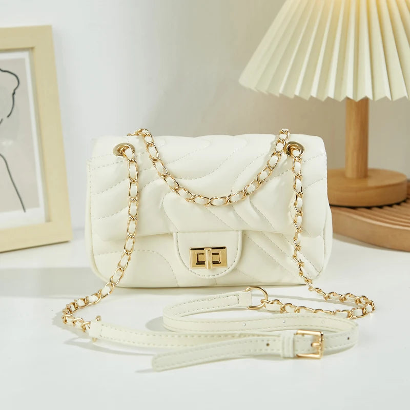 2025 New Women's Bag with a High-End Trendy Square Design, Fashionable Chain Shoulder Bag, Casual Simple Crossbody Bag for
