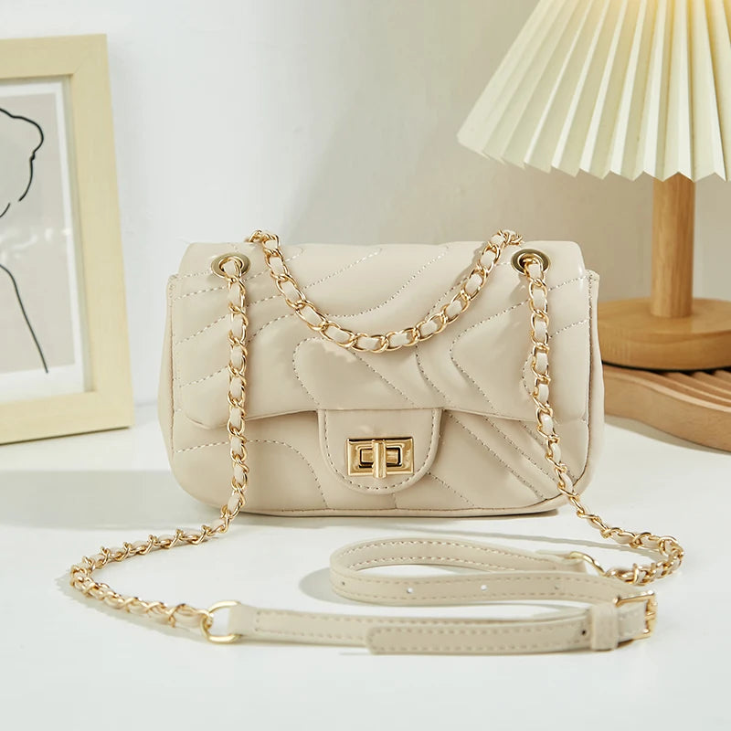 2025 New Women's Bag with a High-End Trendy Square Design, Fashionable Chain Shoulder Bag, Casual Simple Crossbody Bag for